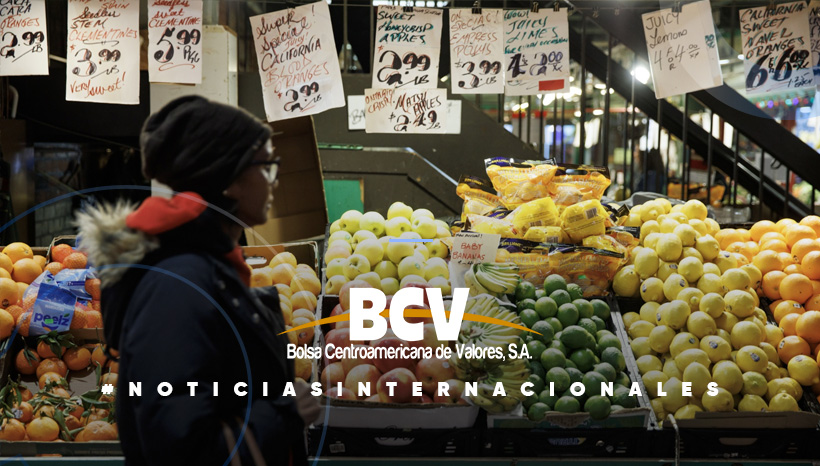 La inflación en Estados Unidos volvió a desacelerarse en abril, consolidando su tendencia a la baja y sorprendiendo positivamente a los mercados. Según datos oficiales, el Índice de Precios al Consumidor (IPC) interanual se ubicó en 2,3%, su menor nivel desde 2020, marcando el tercer mes consecutivo de retroceso.